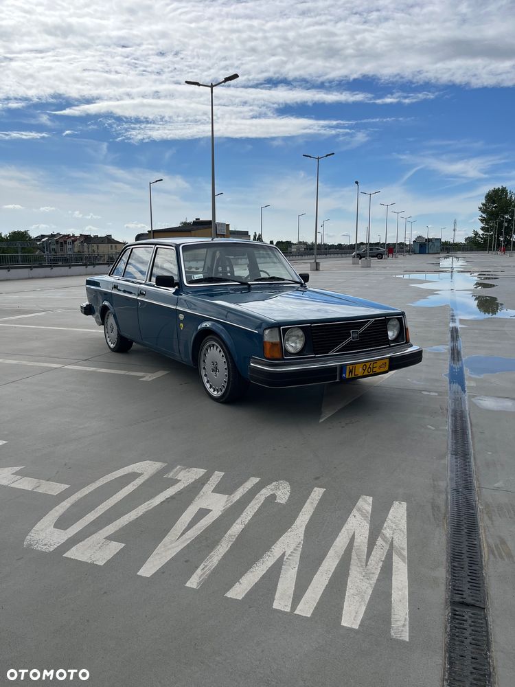 Volvo Seria 200 - 11