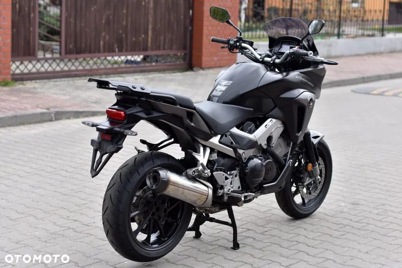 Honda VFR - 14