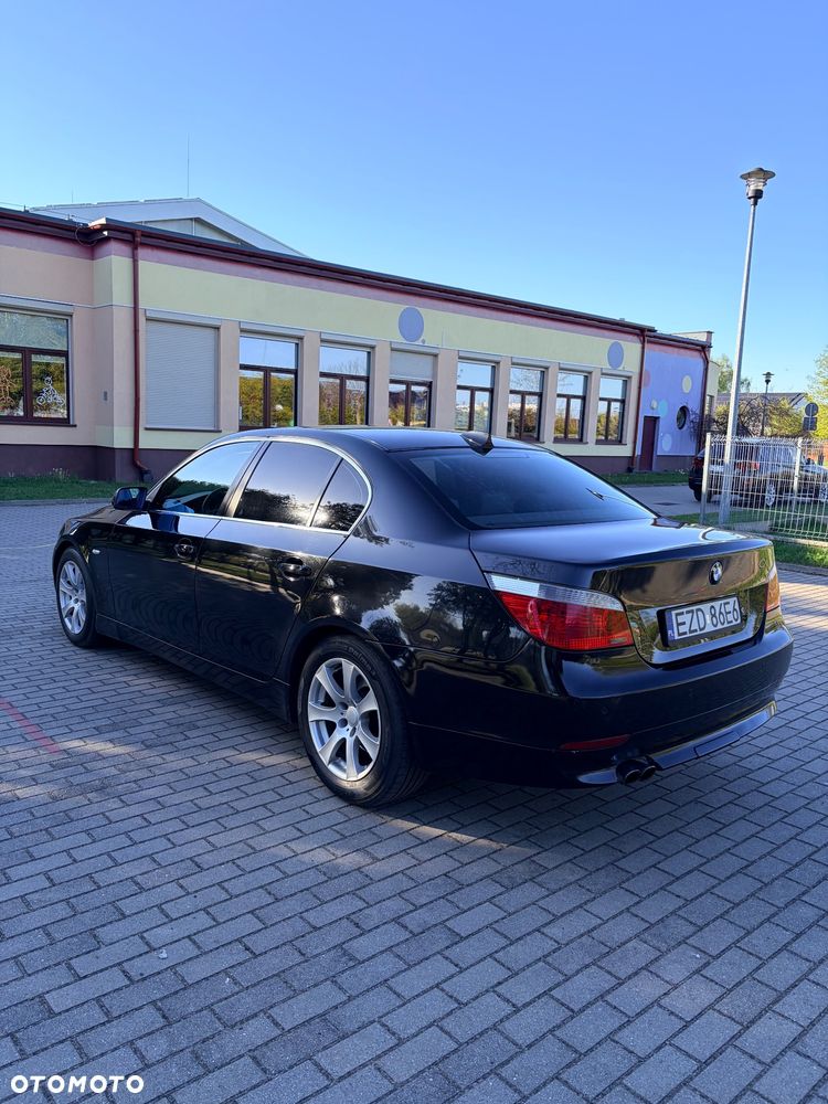 BMW Seria 5 520i - 6