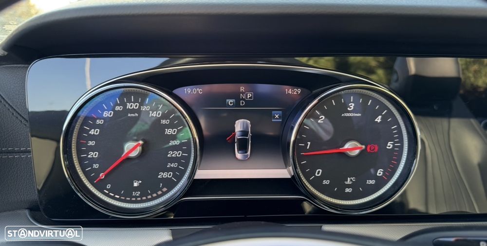 Mercedes-Benz E 220 d Cabrio 4Matic 9G-Tronic Avantgarde - 37