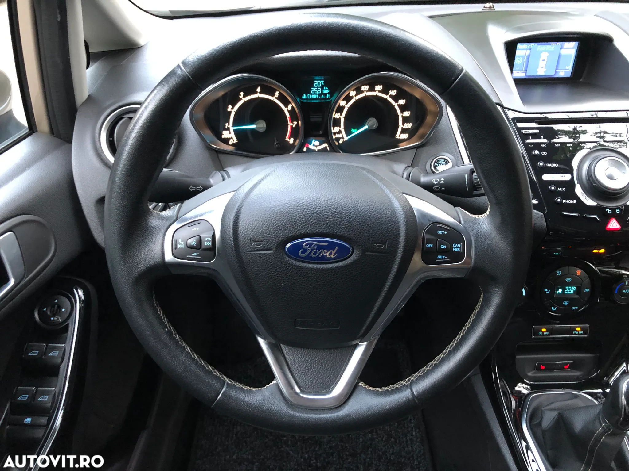 Ford Fiesta 1.0 Start Stop Titanium - 14