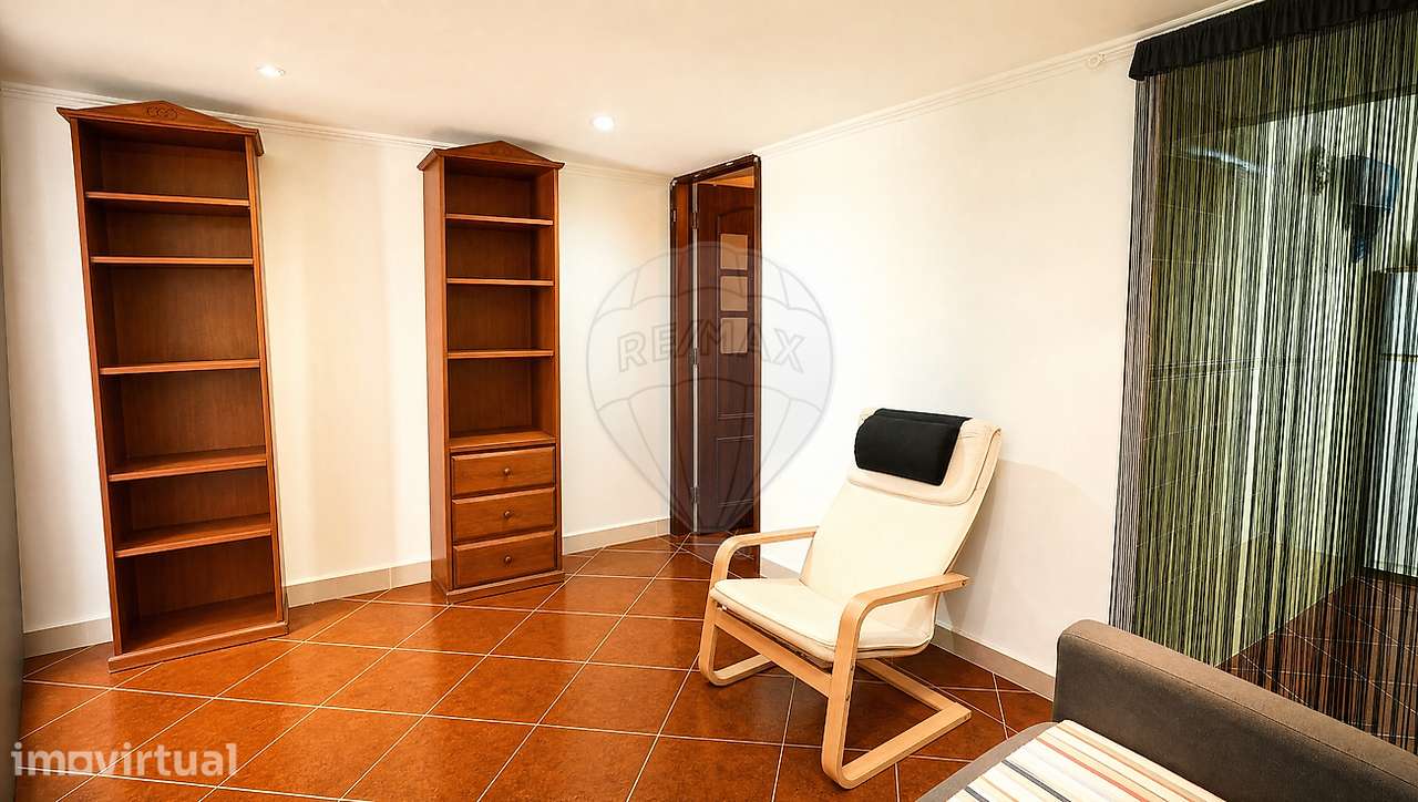 Moradia T1 para venda - Grande imagem: 2/11