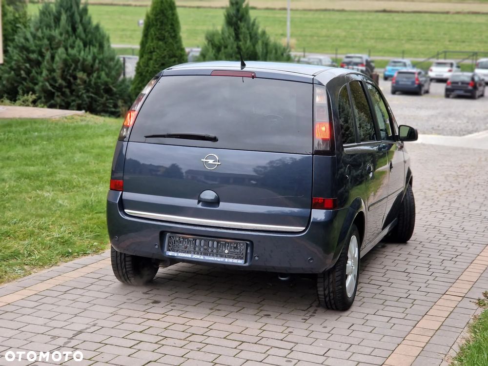 Opel Meriva 1.8 16V (Essentia) - 10