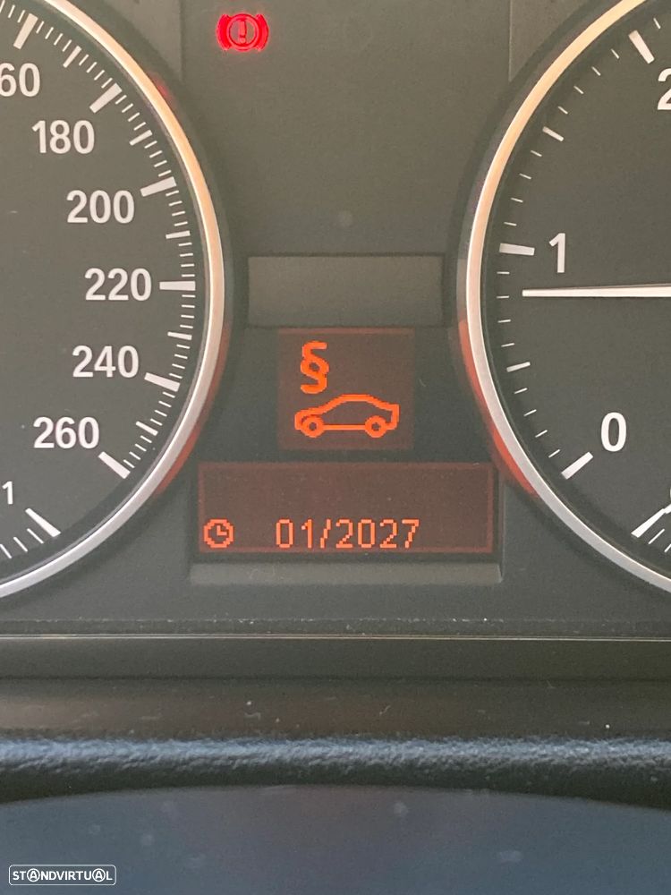 BMW X1 20 d sDrive - 32