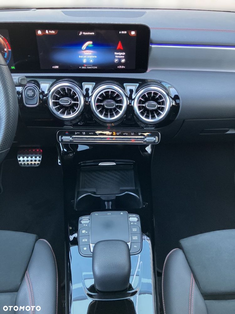 Mercedes-Benz CLA - 18