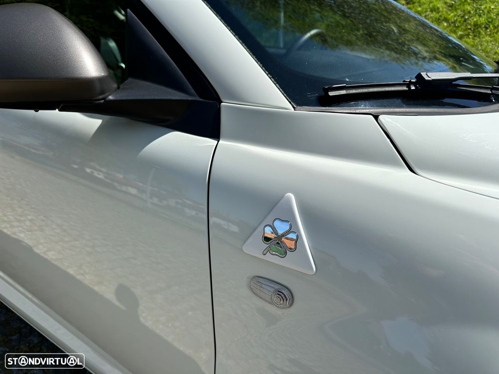 Alfa Romeo MiTo 1.3 JTD Distinctive - 14