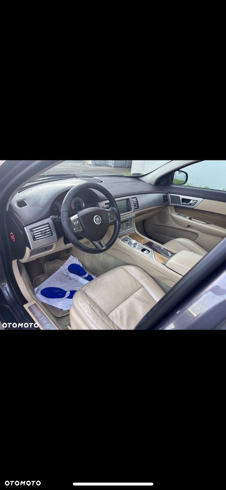 Jaguar XF 3.0 V6 D Premium Luxury - 8