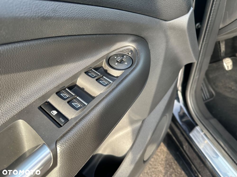 Ford Kuga 1.5 EcoBoost 2x4 ST-Line - 13