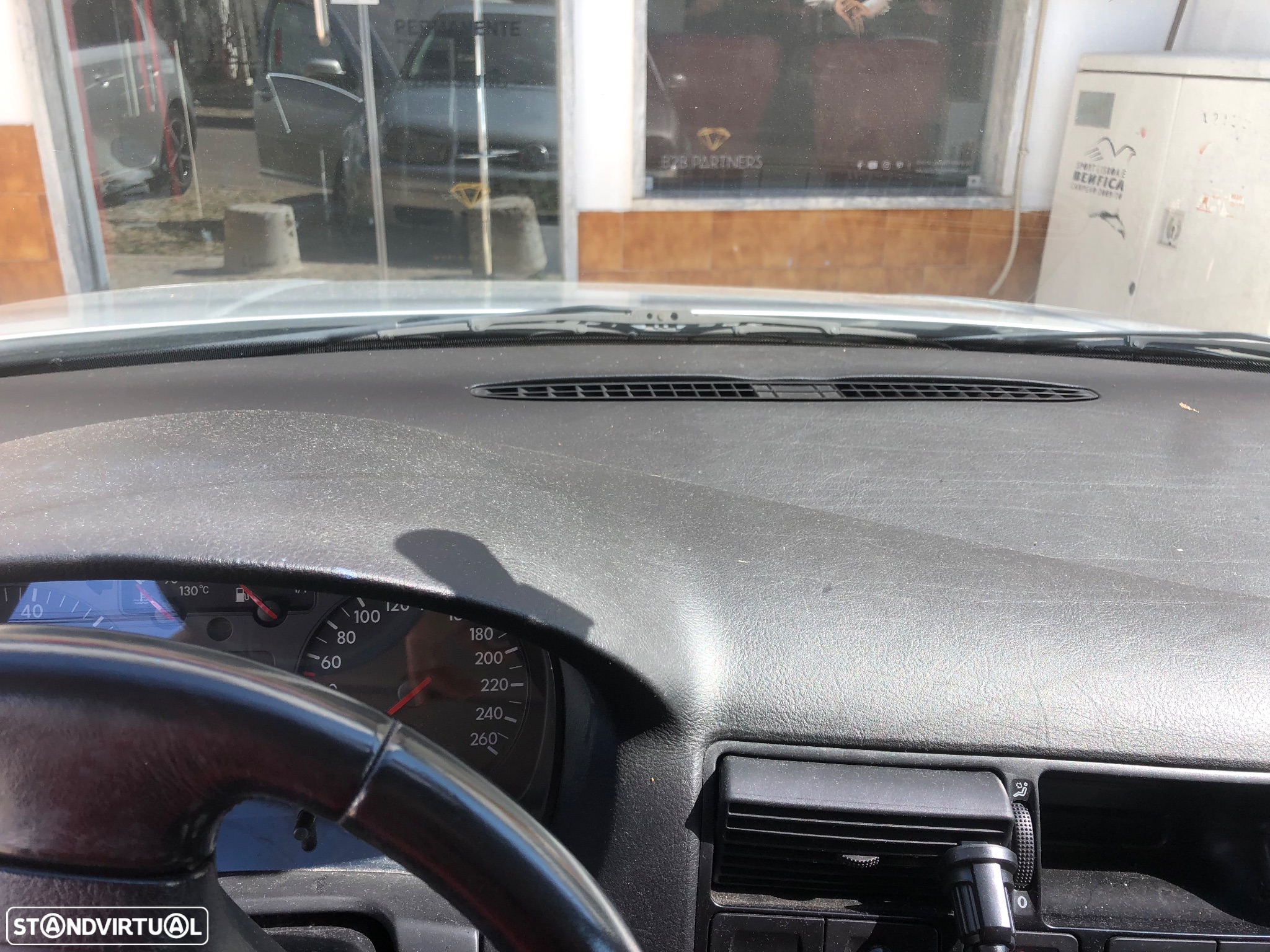 VW Golf 1.6i 25 Anos - 9