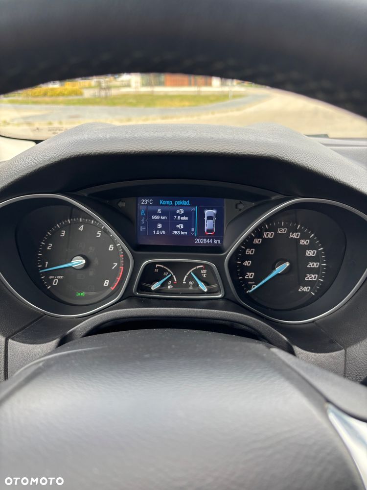 Ford Focus 1.6 EcoBoost Titanium - 15