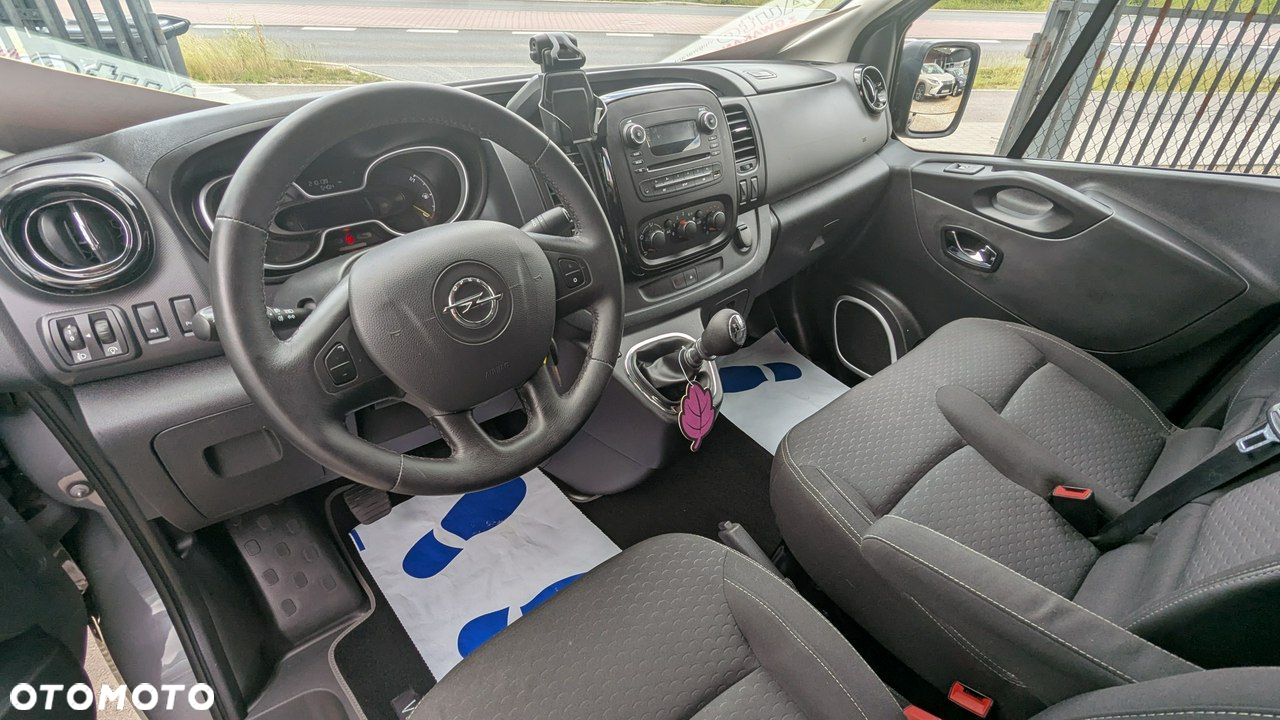 Opel Vivaro - 14