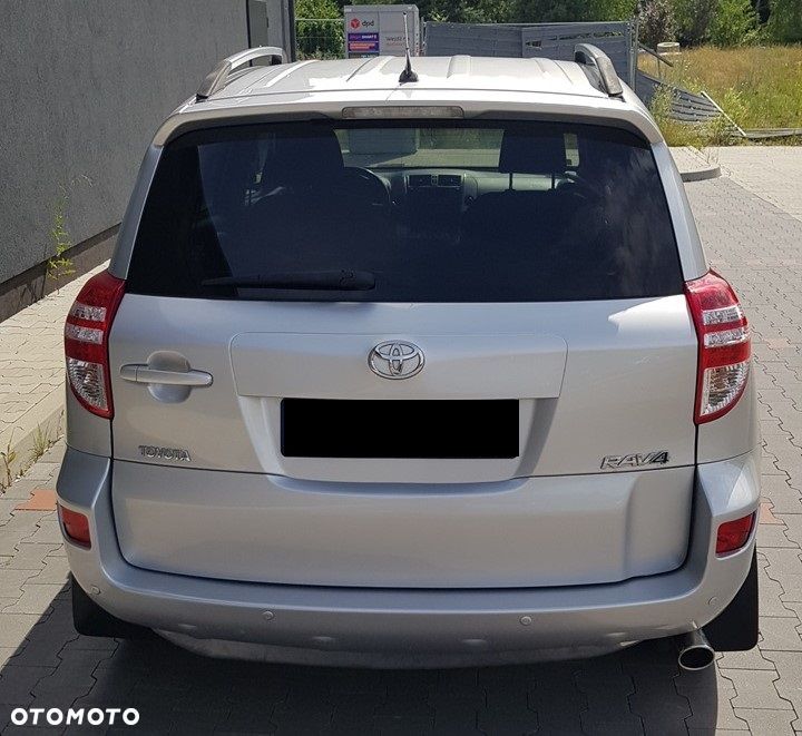 Toyota RAV4 - 9