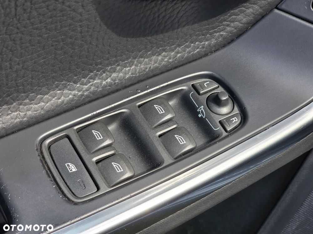 Volvo V60 D4 Geartronic Momentum - 22