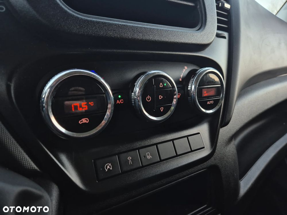 Iveco Daily 35S13, kontener 8PAL, winda 750KG, klima - 11