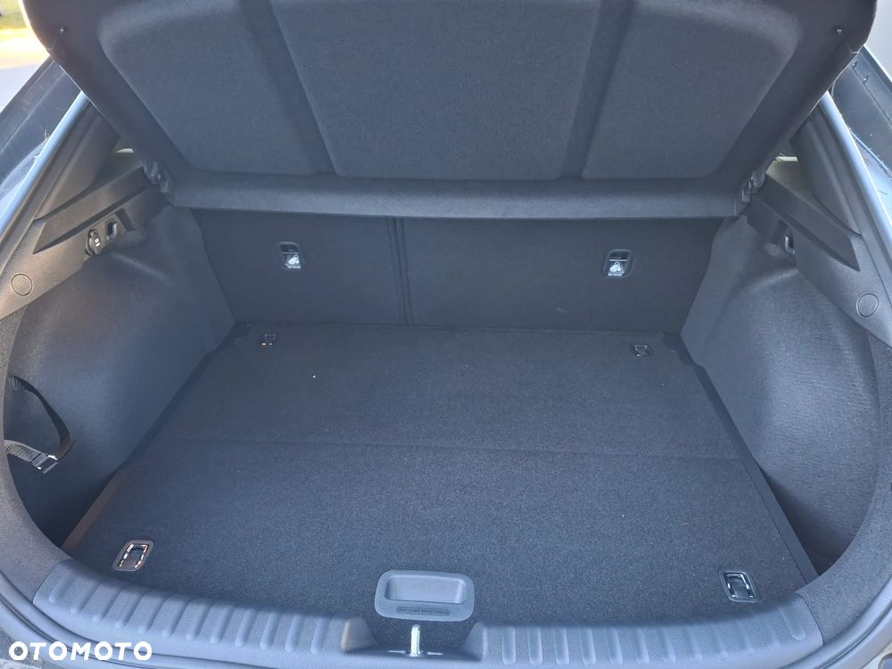 Kia XCeed 1.5 T-GDI M - 23