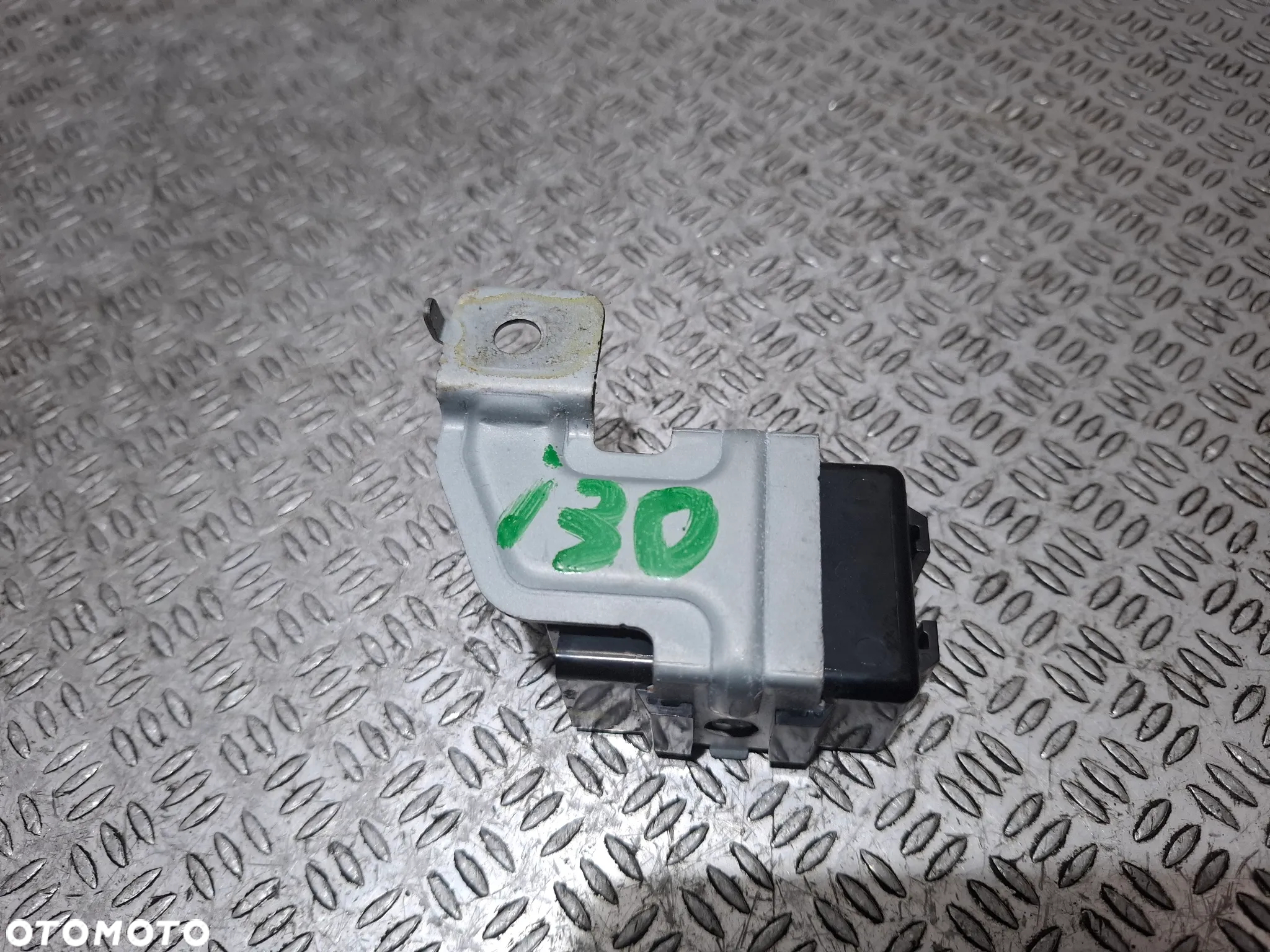 Moduł immobilizera sterownik Airbag Hyundai i30 2016 rok nr 95420-A5700 - 2