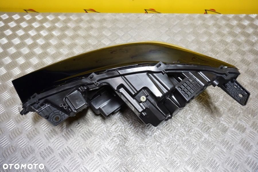 FORD EDGE 2019 - REFLEKTOR LAMPA LED BASE PRAWA USA - 6