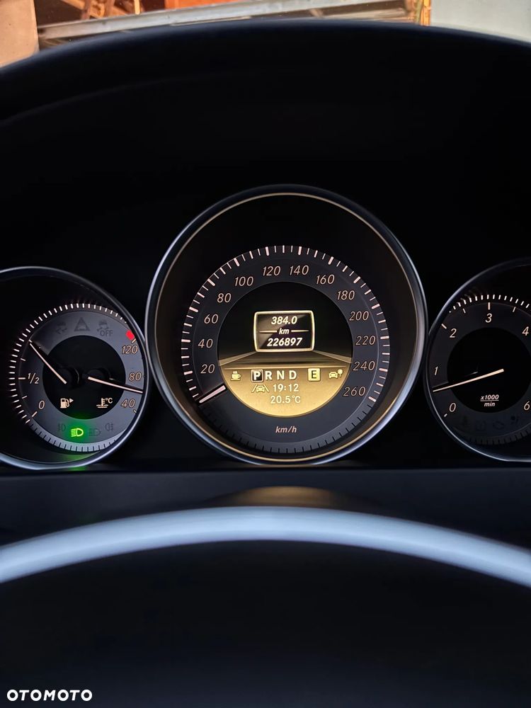 Mercedes-Benz Klasa C 300 CDI BlueEff 4-Matic Avantgarde - 7