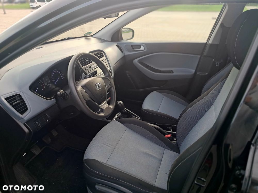 Hyundai i20 blue 1.2 Classic - 10