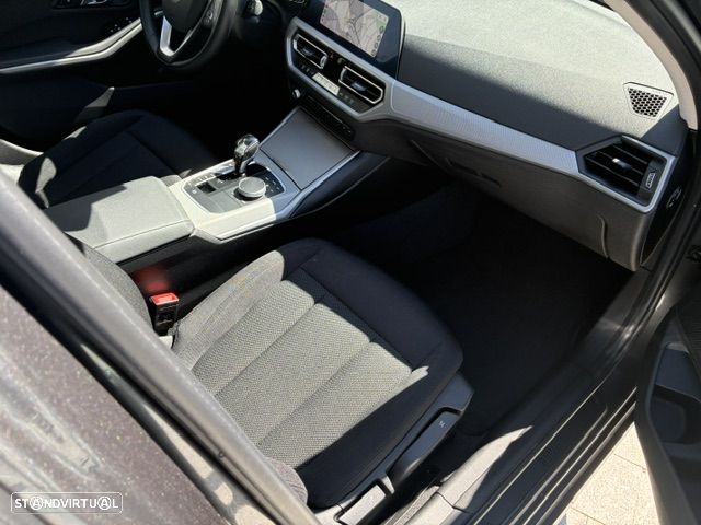 BMW 330 e Auto - 18