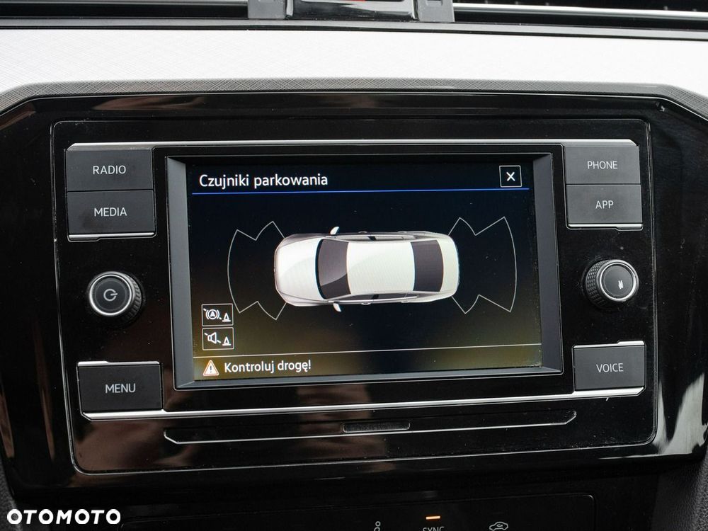 Volkswagen Passat 1.5 TSI EVO Business DSG - 25