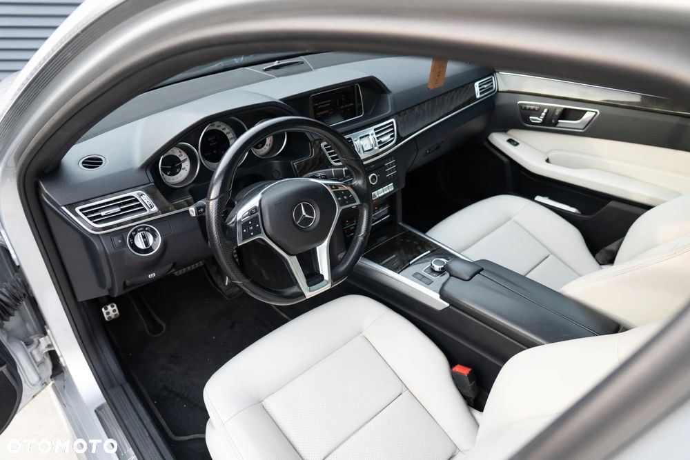 Mercedes-Benz Klasa E - 26