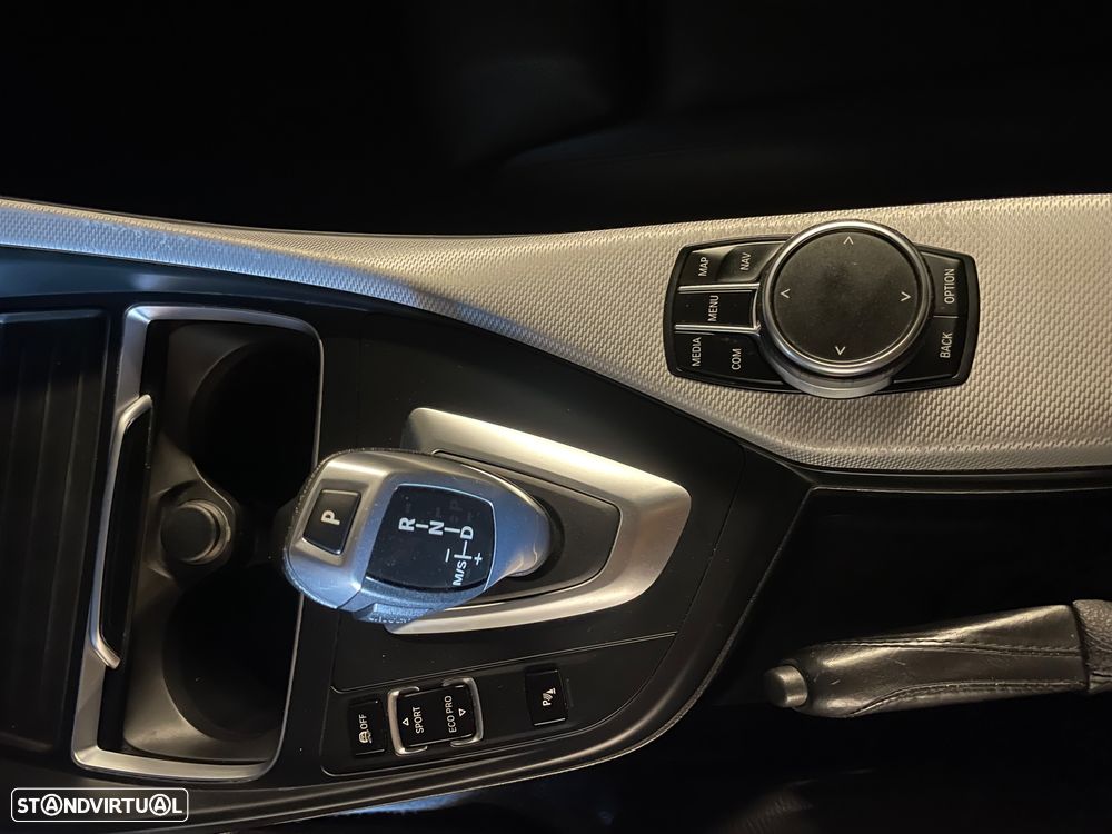 BMW 118 d Pack M Auto - 19