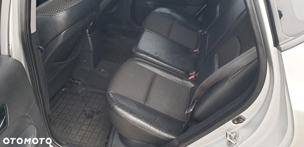 Hyundai i30 i30cw 1.6 CRDi blue Classic - 16