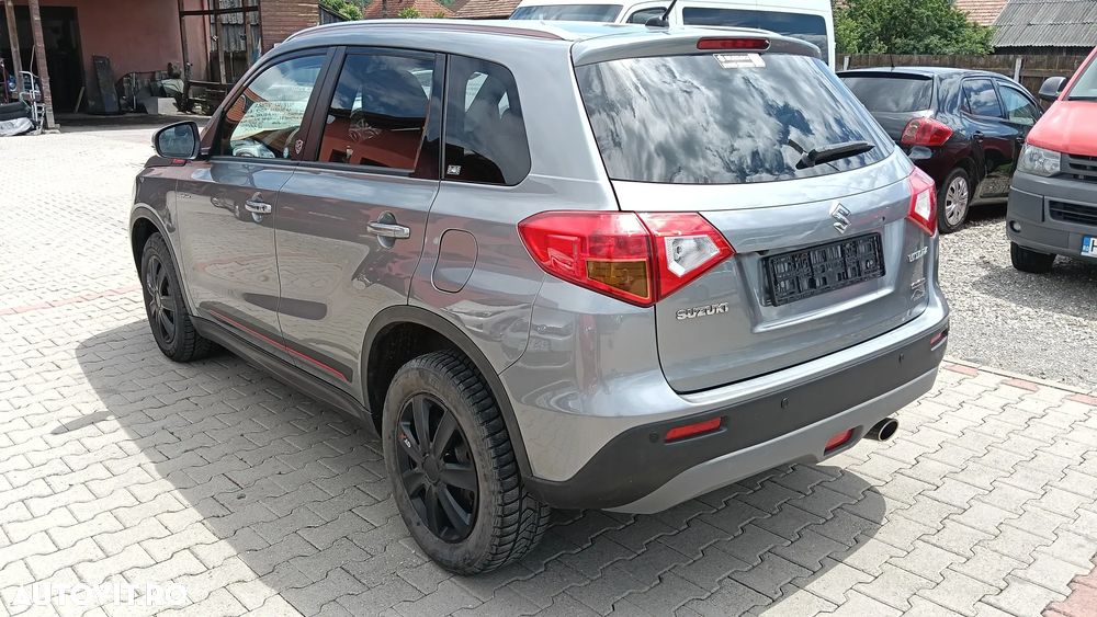 Suzuki Vitara 1.4 Boosterjet Automatik S - 2