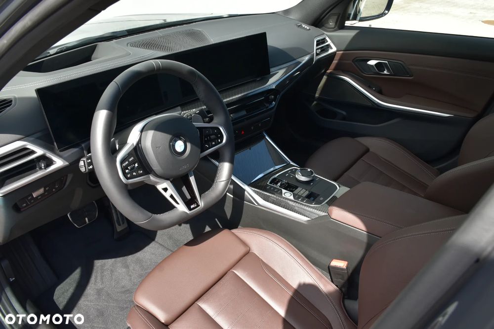 BMW Seria 3 330i xDrive M Sport - 17