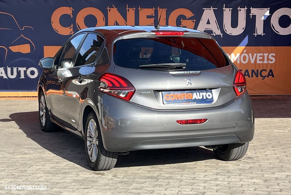 Peugeot 208 1.2 PureTech Signature - 3