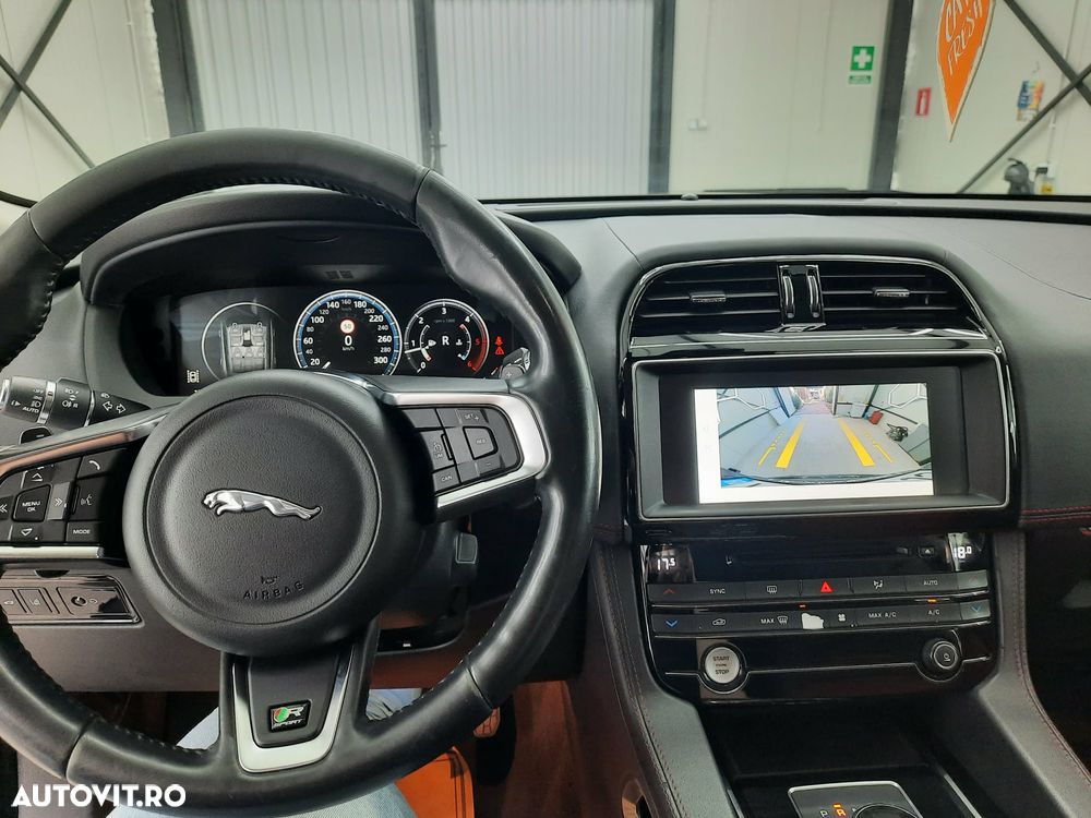 Jaguar F-Pace 20d AWD Aut. R-Sport Ingenium Edition - 9