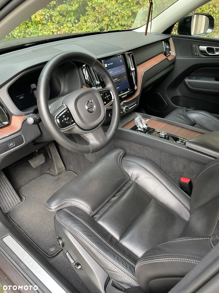 Volvo XC 60 B4 D AWD Plus Dark - 13
