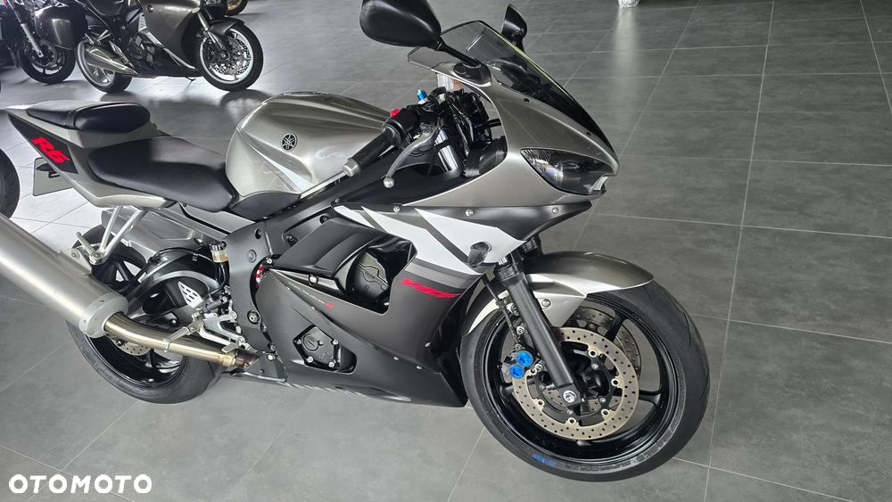 Yamaha R6 - 23
