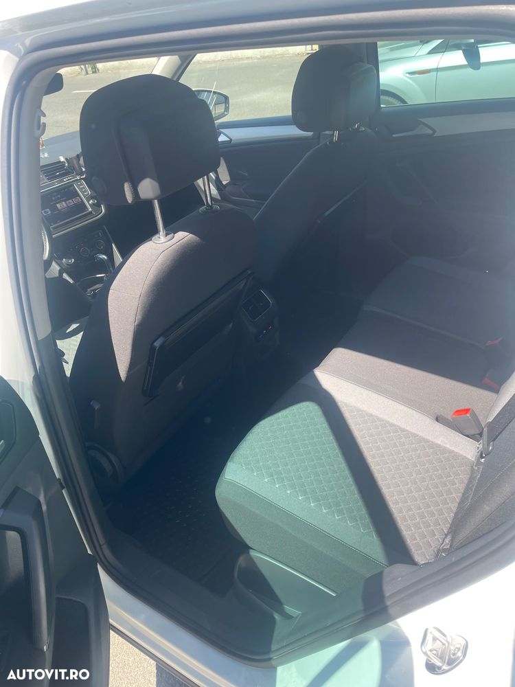 Volkswagen Tiguan - 12
