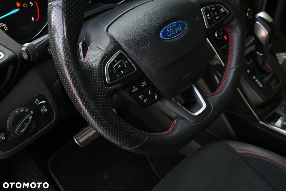 Ford Kuga 2.0 TDCi AWD ST-Line - 32