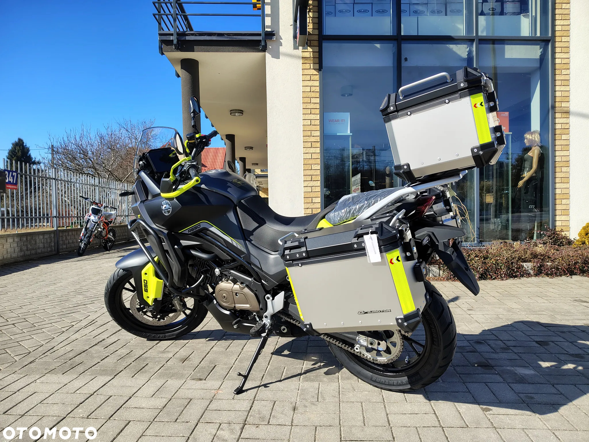 QJMOTOR SVT 650 - 31