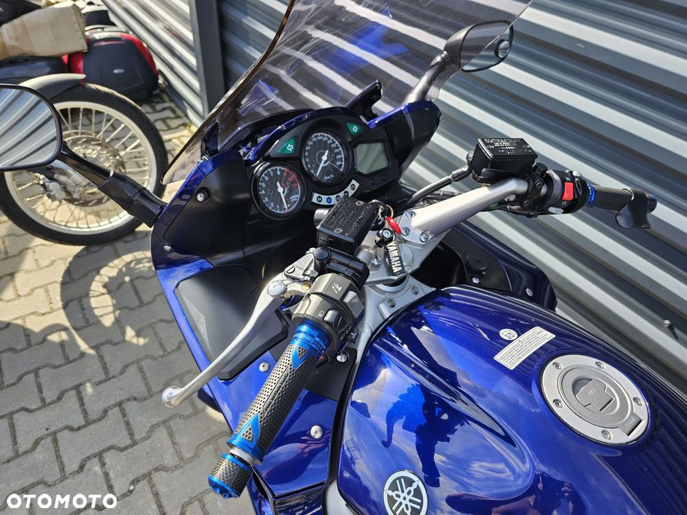 Yamaha FJR - 9