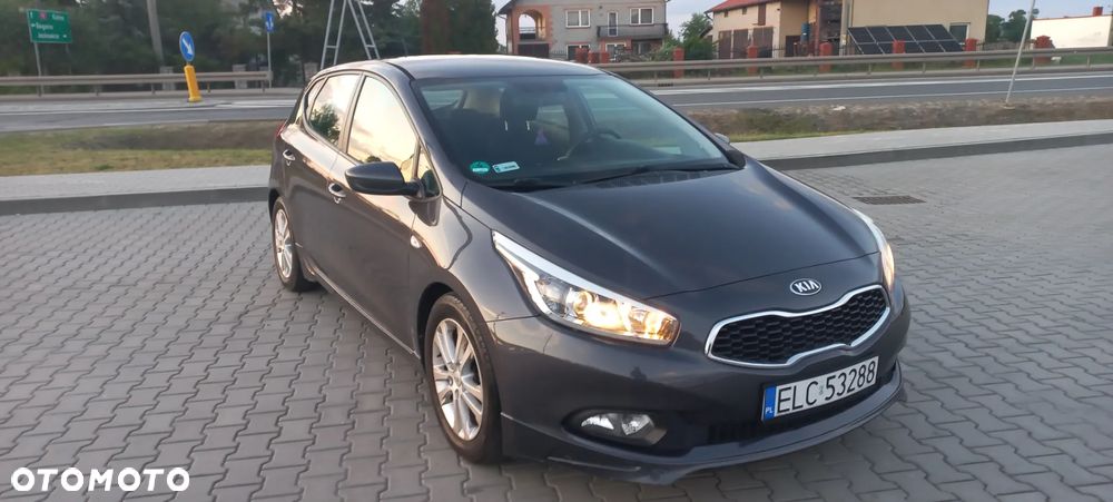 Kia Ceed 1.6 GDI S - 1