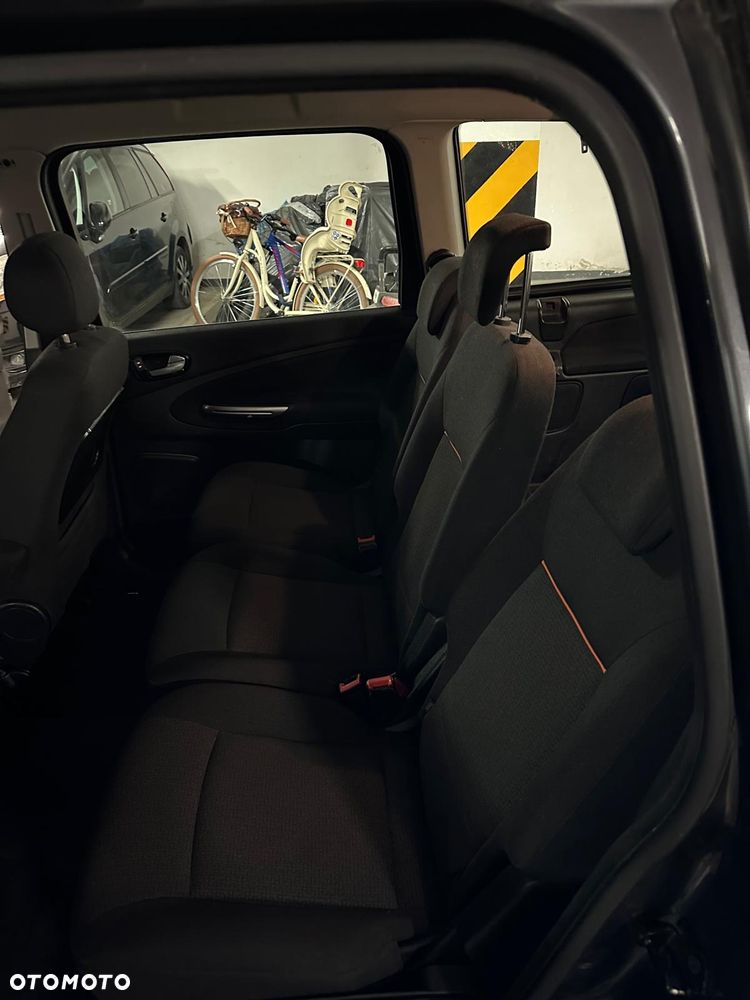 Ford Galaxy - 9