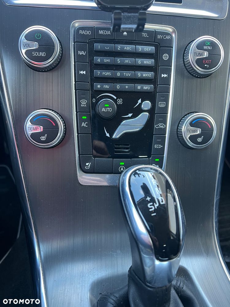 Volvo XC 60 D3 Geartronic Momentum - 40