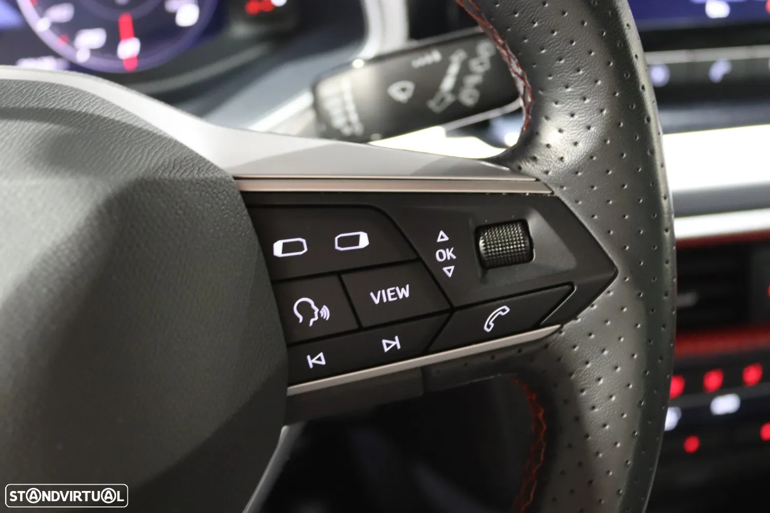 SEAT Arona 1.0 TSI FR - 25