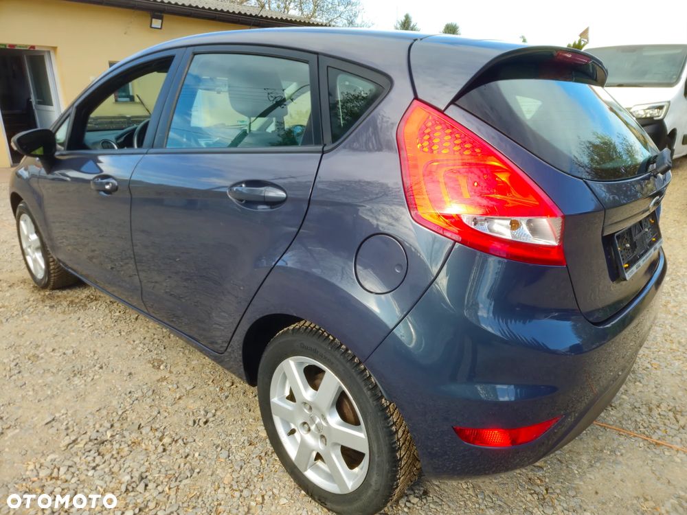 Ford Fiesta 1.25 Celebration - 35
