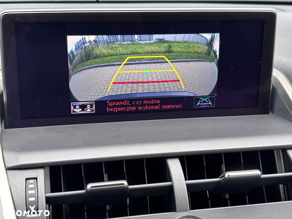 Lexus NX 300h F Impression AWD - 31