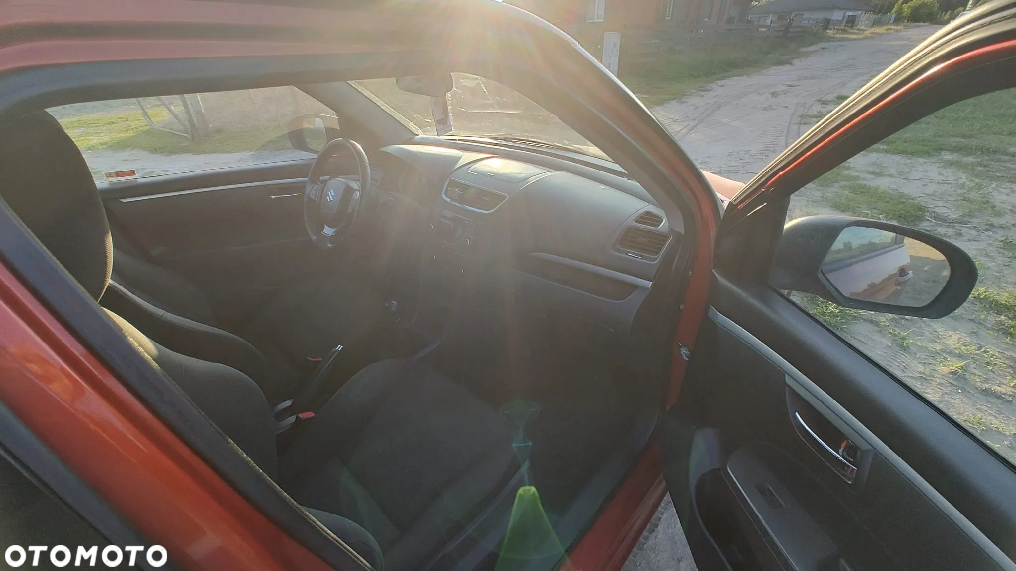 Suzuki Swift 1.2 Premium - 12