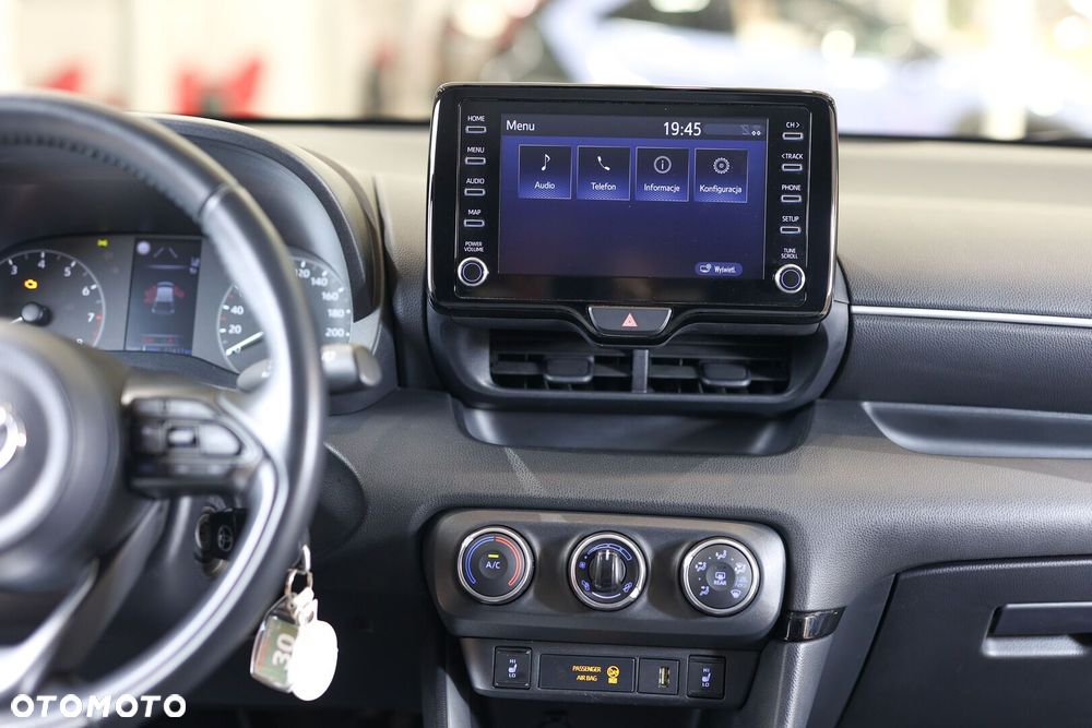 Toyota Yaris - 30