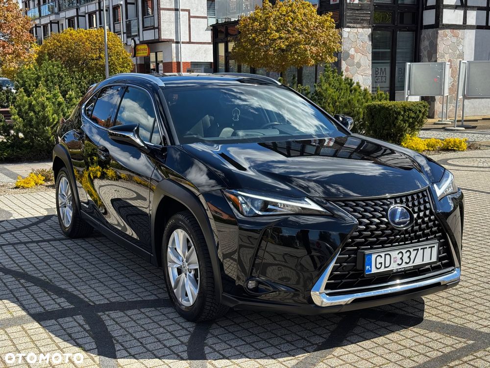Lexus UX - 3