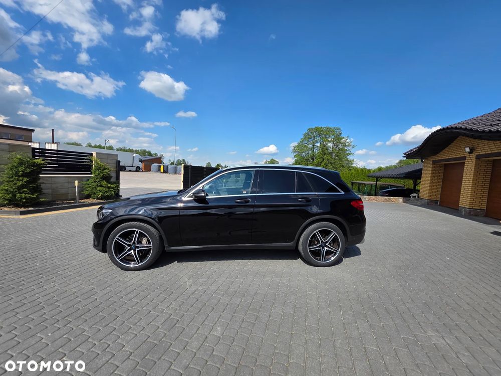 Mercedes-Benz GLC - 26