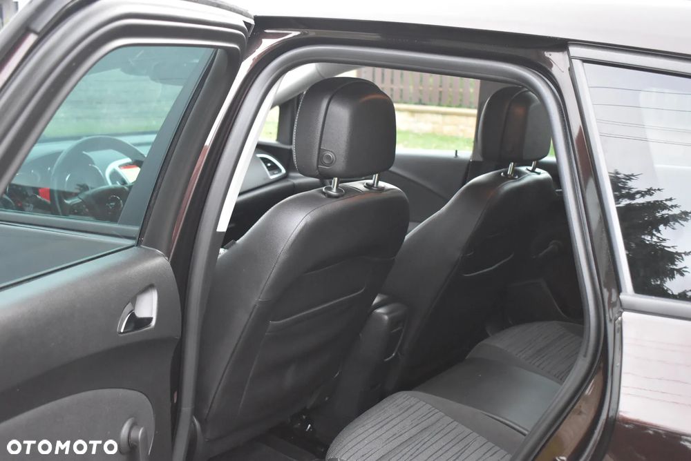 Opel Astra 1.4 Turbo Cosmo - 33