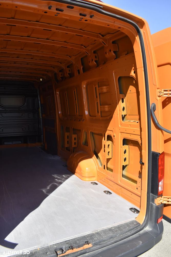 Volkswagen Crafter L4 Furgon - 14